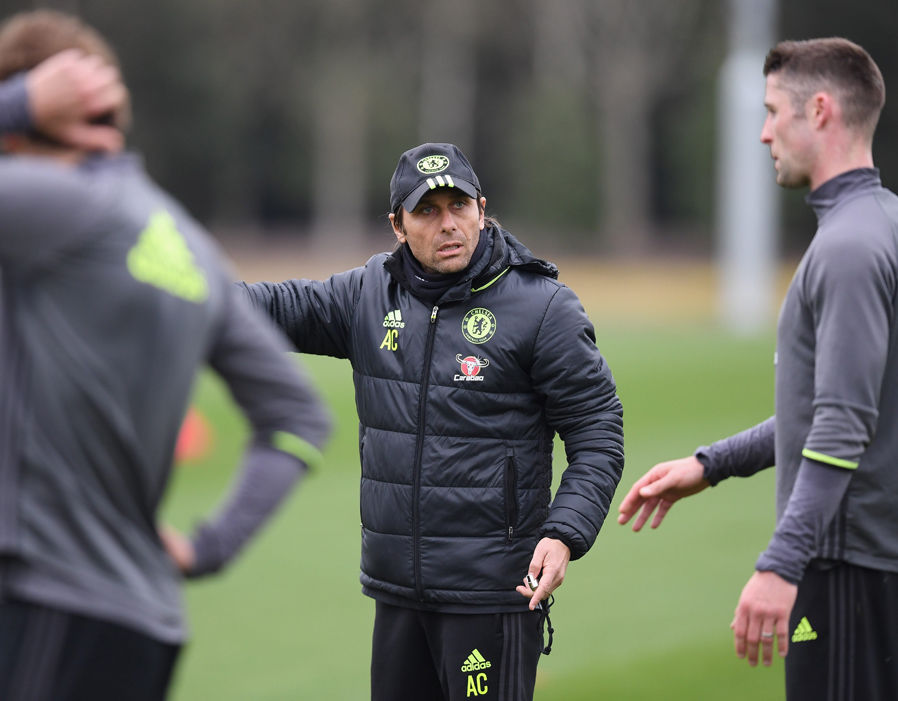 Ảnh bài viết Conte nghiêm khắc chỉ đạo, học trò răm rắp nghe theo