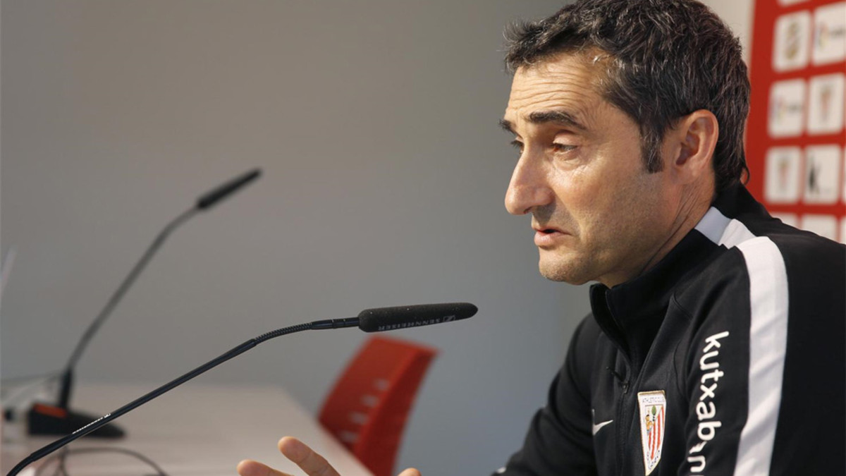 Valverde không phủ nhận có thể dẫn dắt Barca mùa sau