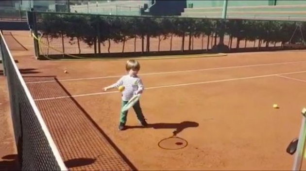 Quý tử nhà Pique nối gót Thiago Messi, không ưa gì bóng đá