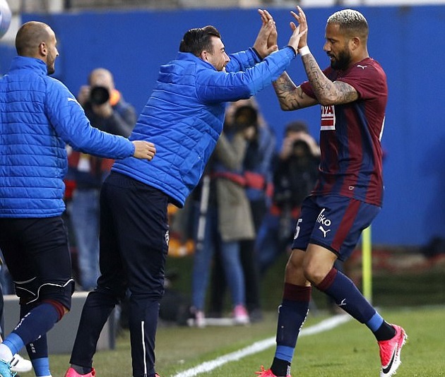 "Hàng hớ" của Sir Alex giúp Eibar tiệm cận Europa League