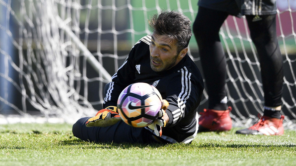 Ảnh bài viết Tập nhẹ trước giờ đấu với Chievo, Juventus hướng tới Barcelona