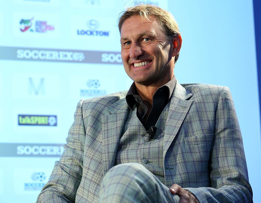 Ảnh bài viết Chùm ảnh: Huyền thoại Tony Adams đến La Liga làm HLV