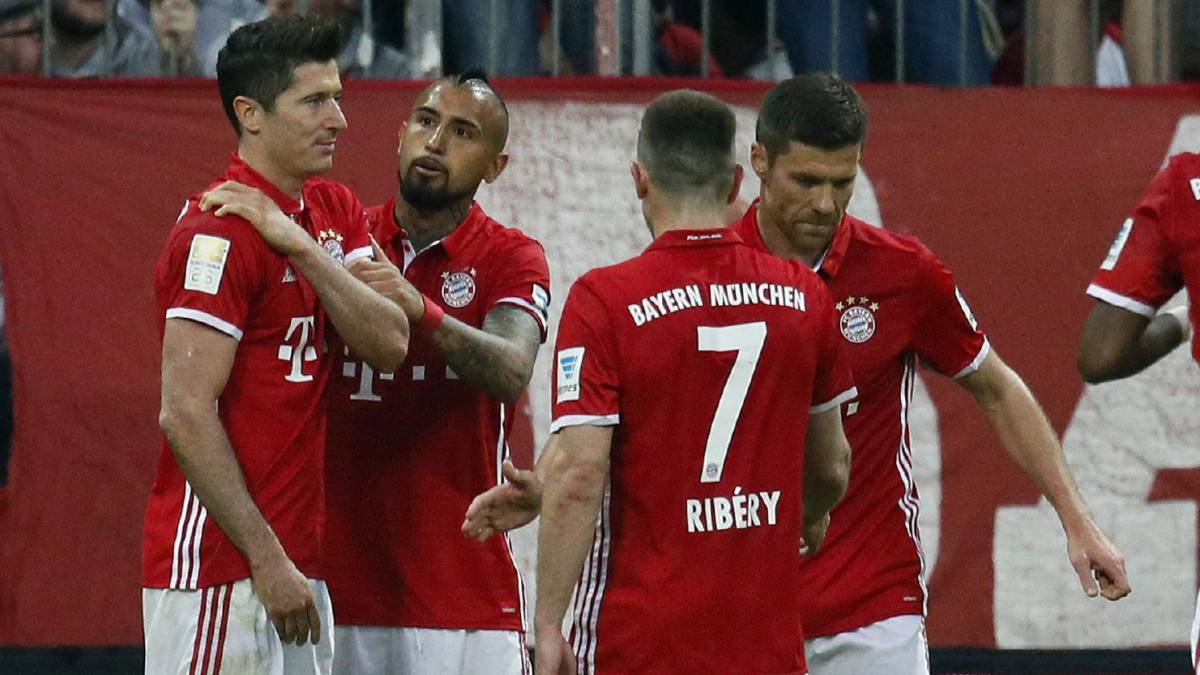 Lewandowski có thể vắng mặt trận gặp Real Madrid