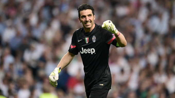 Juvelona: Không có chỗ cho Higuain và tiểu Messi