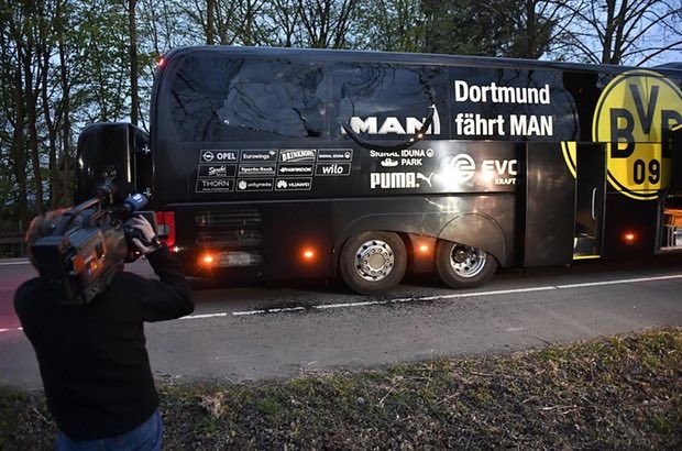 Điểm tin sáng 12/04: Dortmund bị khủng bố, cầu thủ bị thương nặng; Juve 'xử đẹp' Barca