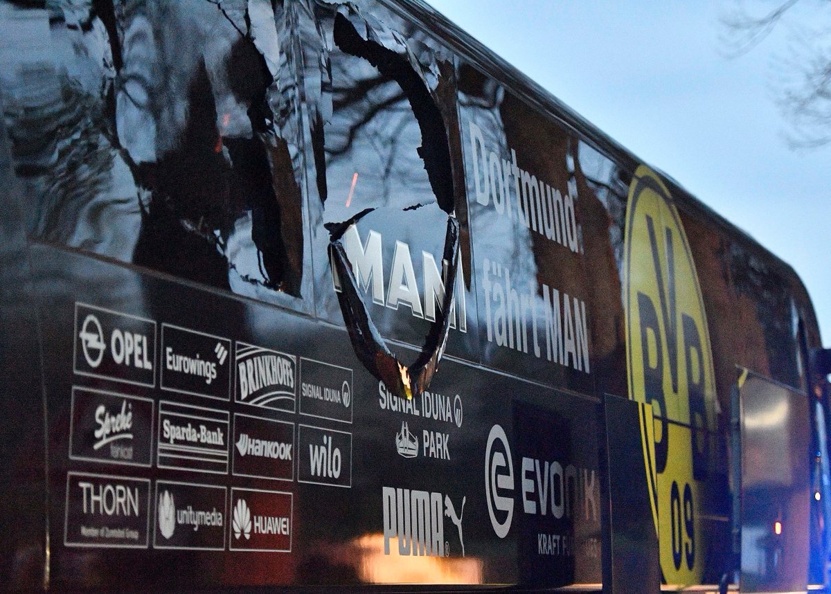 HẬU KHỦNG BỐ tại Dortmund: Thế giới đồng cảm, CĐV Dortmund hành động đẹp