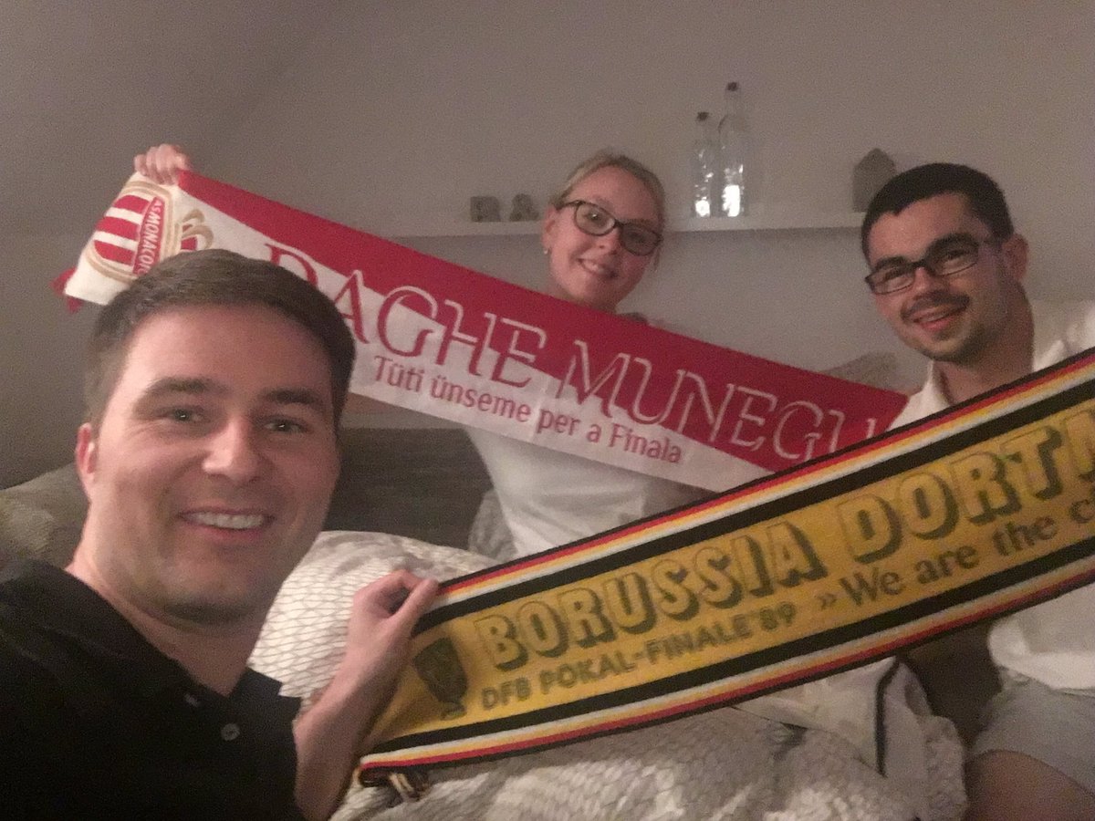 Ảnh bài viết Trận đấu bị hoãn, CĐV Monaco ngủ nhờ nhà fan Dortmund