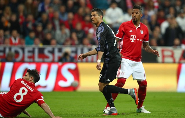 5 điểm nhấn Bayern 1-2 Real: Ronaldo thăng hoa trong ngày Neuer hoá "người nhện"