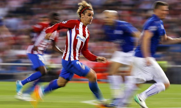 Nhờ Leicester, Atletico có thể đứng thẳng ở Madrid