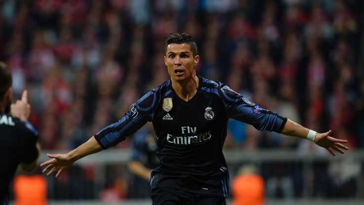 Chinh phục cột mốc 100 bàn, Ronaldo nói gì?