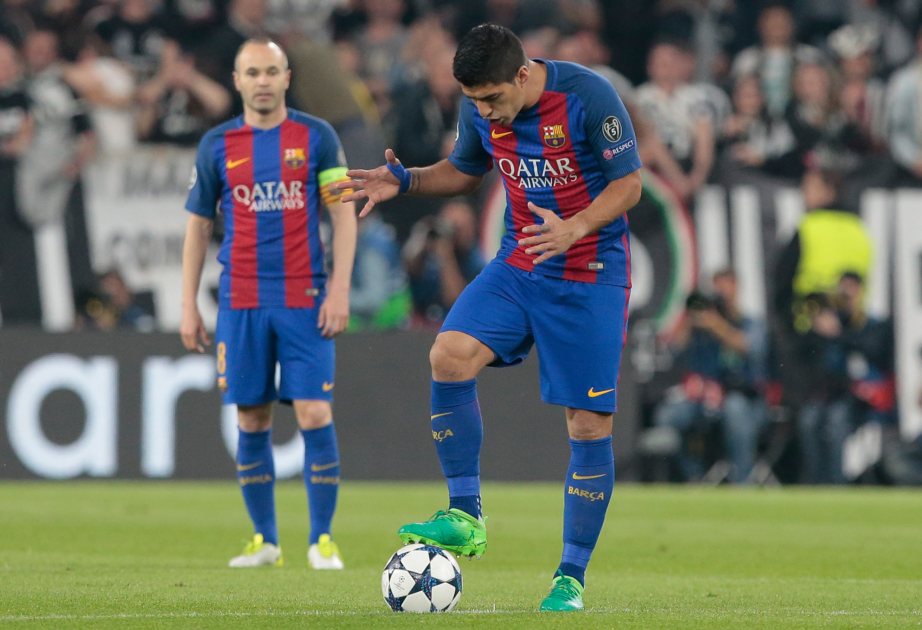 ĐH tệ nhất lượt đi tứ kết Champions League: Barca chiếm quá nửa