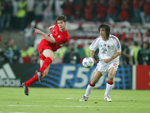 Ảnh bài viết Đọ tài Xabi Alonso vs Andrea Pirlo