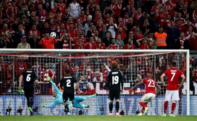 Ảnh bài viết 7 pha "bắn chim" tệ hại của các danh thủ trên chấm phạt đền