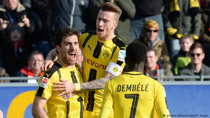 Ảnh bài viết Marco Reus ghi bàn mở tỷ số 1-0 cho Dortmund (Borussia Dortmund vs Eintracht Frankfurt, vòng 29 Bundesliga))