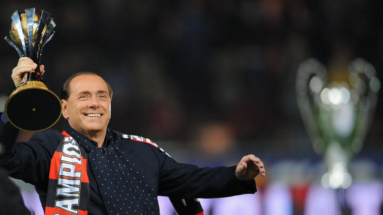 Tâm điểm Inter vs Milan: Sống chết vì... món quà tặng Berlusconi
