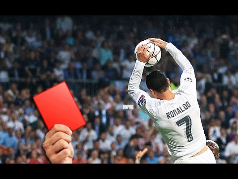 Ảnh bài viết 10 pha dùng tay chơi bóng đáng nhớ nhất