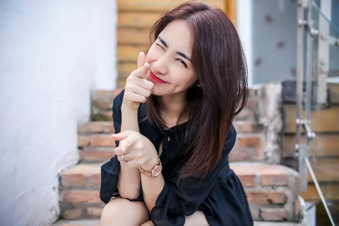 Hòa Minzy phấn khích khi hết bị fan Man Utd 'gọi hồn'