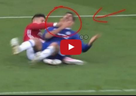 Quay chậm pha va chạm giữa Marcos Rojo vs Diego Costa