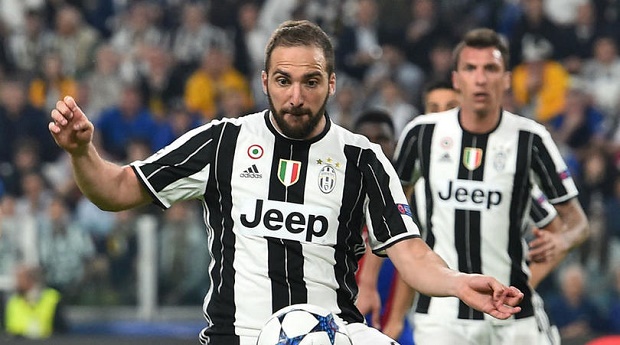 Higuain lo Juventus đi vào 'vết xe đổ' của PSG 