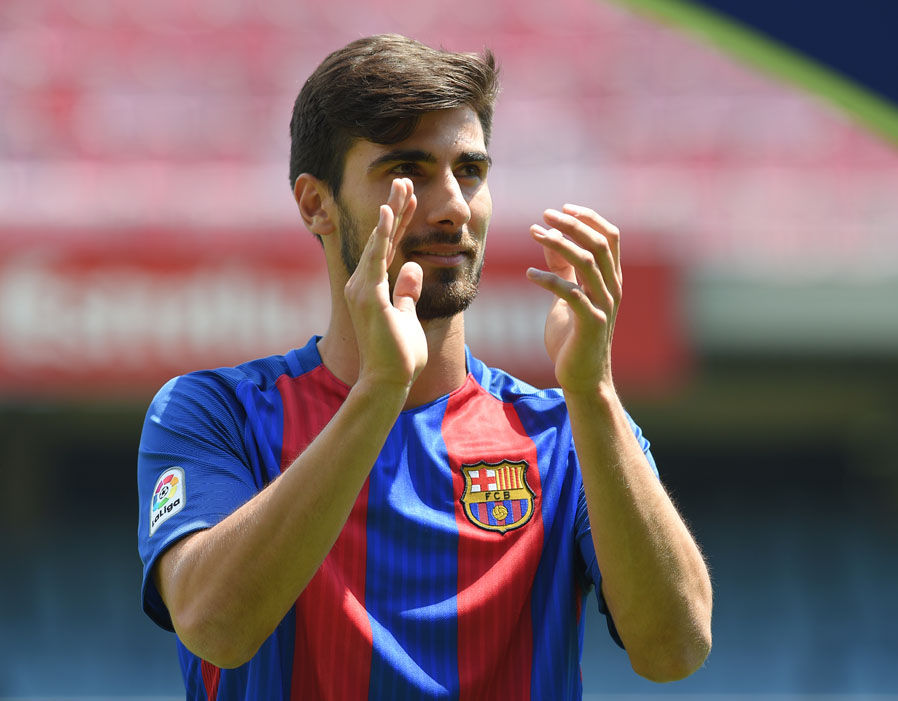 10 thương vụ thất bại nhất của Barca: Tàn lụi tài năng