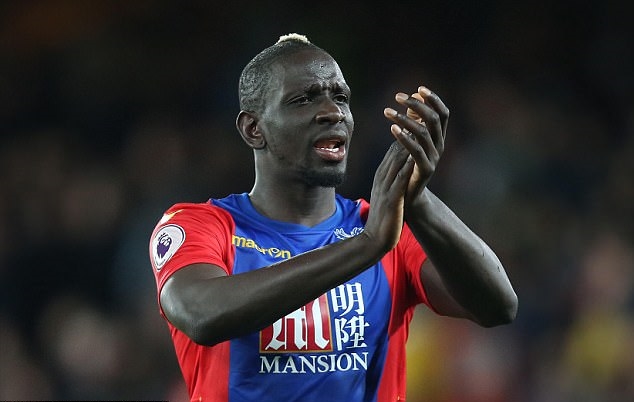 Ảnh bài viết Liverpool khiến Roma 'tím mặt' vì hỏi mua Sakho