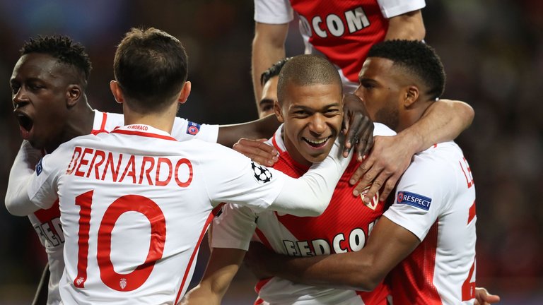 5 điểm nhấn Monaco 3-1 Dortmund: Mbappe đọ tài Dembele, Lemar 'chào hàng', 'thảm họa' Erik Durm