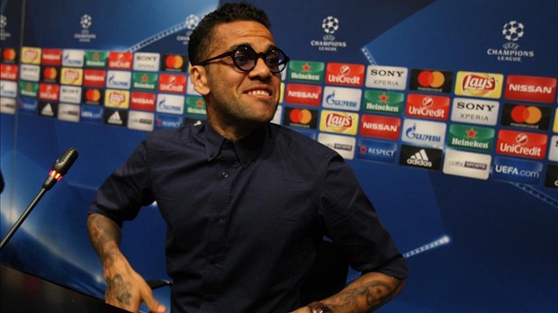 Barca chẳng thiếu gì ngoài Dani Alves