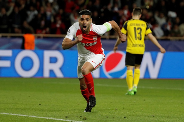 Ronaldo và Messi cũng phải ngước nhìn Falcao