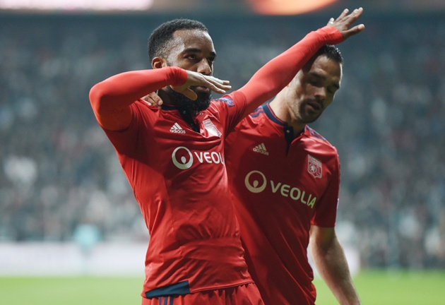 Ảnh bài viết Lyon chiến thắng kịch tính Besiktas trên chấm phạt đền