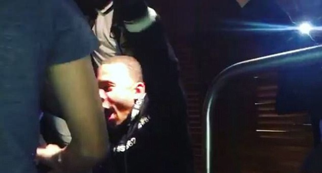 Memphis Depay "quẩy" tưng bừng sau chiến thắng nghẹt thở của Lyon