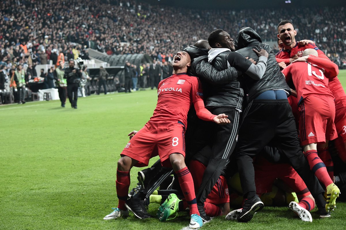 Tứ kết Europa League: Ajax và Celta Vigo làm nên lịch sử, Lyon thắng nghẹt thở