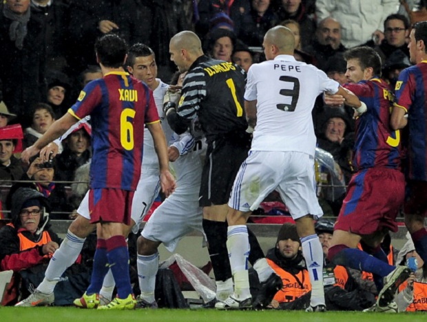 5 thất bại ê chề nhất của Real Madrid thập kỷ qua: Có đến 2 Siêu kinh điển