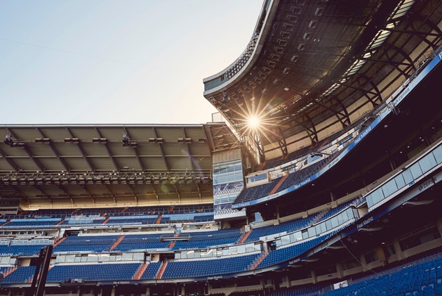 Chùm ảnh: Sân Bernabeu và thành phố Madrid "tĩnh mịch" trước đại chiến