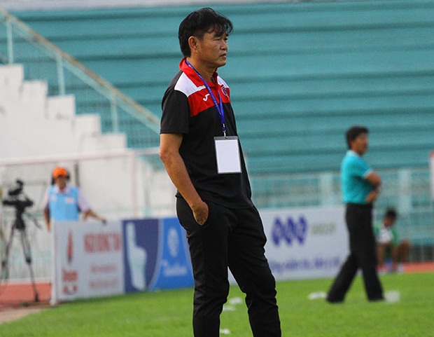 Ảnh bài viết HLV Phan Thanh Hùng: “Cuộc đua vô địch sẽ rất khốc liệt !”