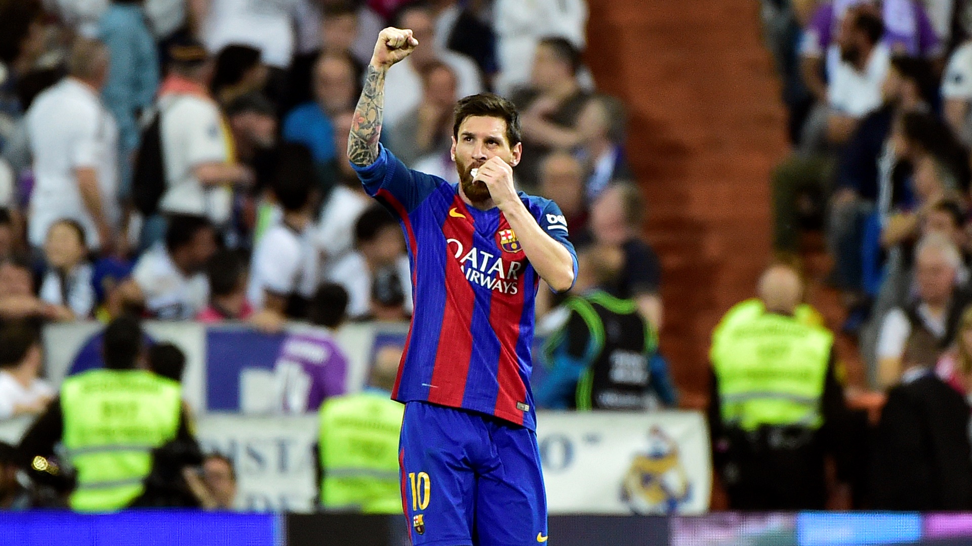 Messi đạt mốc khủng sau trận El Clasico