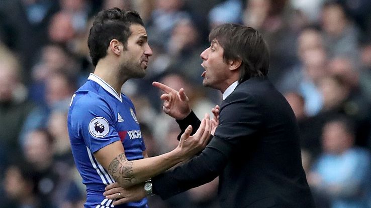 Fabregas bị Conte 'nắn gân' vì xúi bậy Hazard