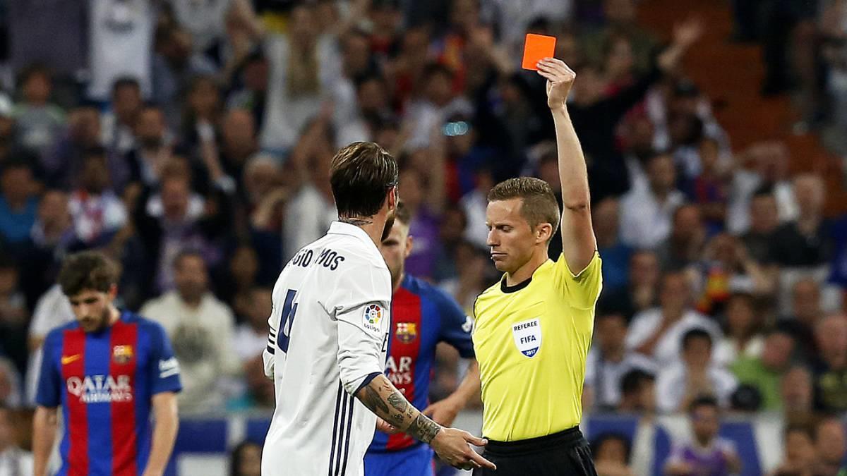 Chặt chém Messi, Ramos chính thức nhận án phạt