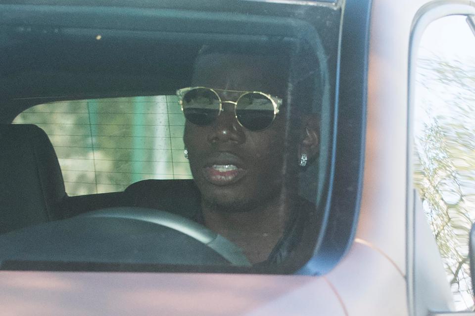 Ảnh bài viết Pogba chạy xe đến sân tập, nhiều khả năng ra sân trước Man City