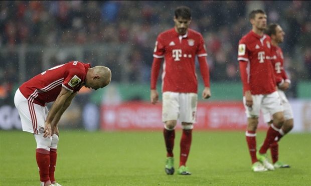 Ảnh bài viết Gần 2 thập kỷ, Bayern mới bết bát như hiện nay