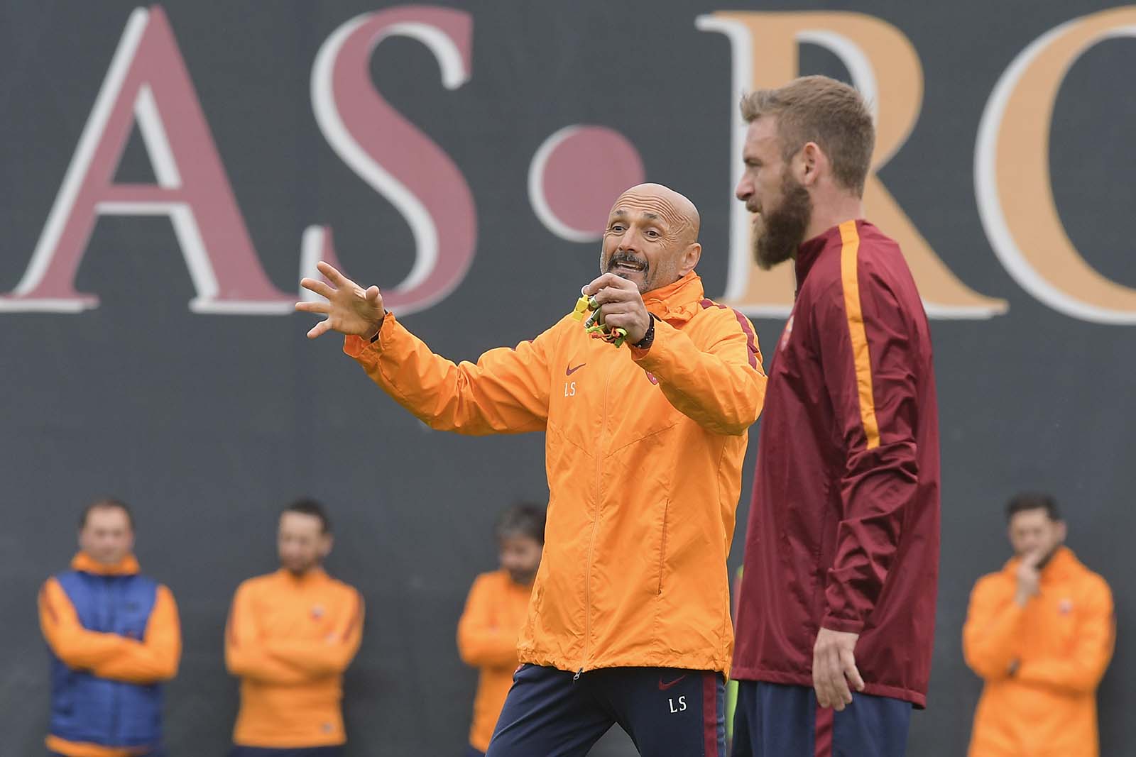 Ảnh bài viết Spalletti cau có trước trận derby thành Rome