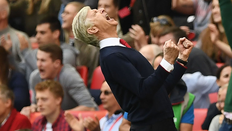TIẾT LỘ: Lý do Wenger để Arsenal đá 3-4-3