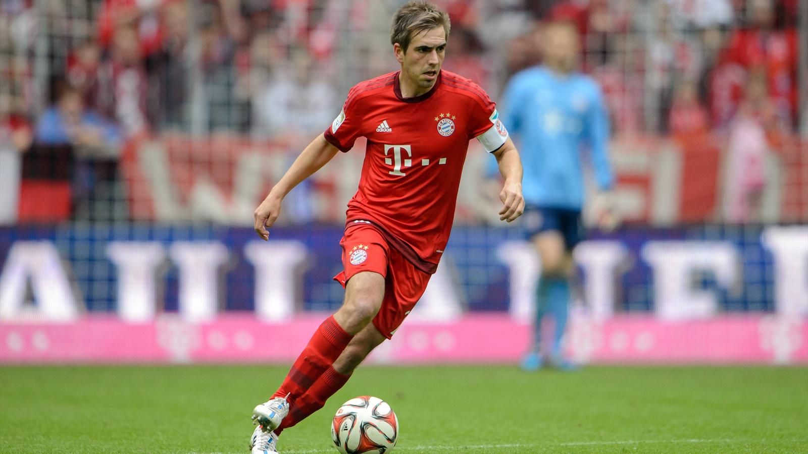 10 cầu thủ hưởng lương cao nhất Bayern: Giá trị của sự cống hiến