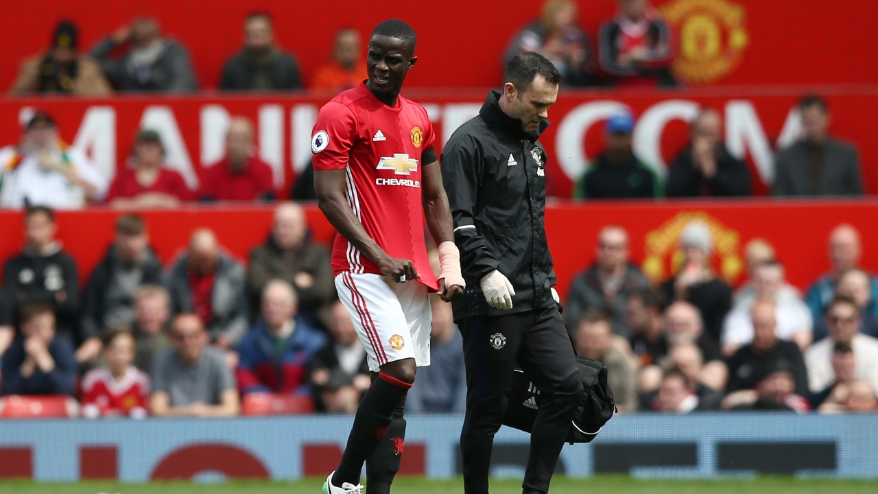 Ảnh bài viết Mourinho hé lộ chấn thương của Bailly & Shaw