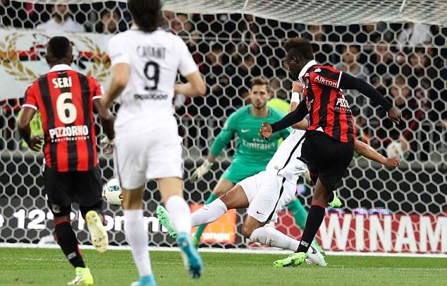 Ảnh bài viết Balotelli đập tan hy vọng của PSG trong ngày Di Maria và Motta nhận thẻ đỏ