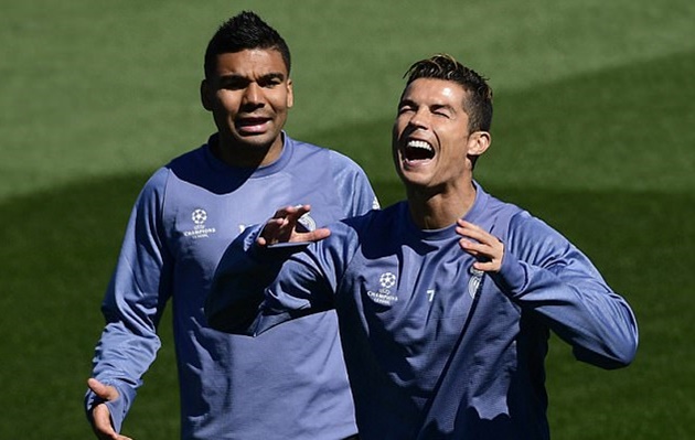 Ảnh bài viết Ronaldo cười thả ga bất chấp đại chiến thành Madrid cận kề