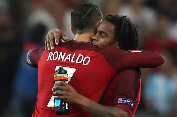 Ảnh bài viết Đá thêm một trận, đàn em Ronaldo đắt giá nhất lịch sử Bayern