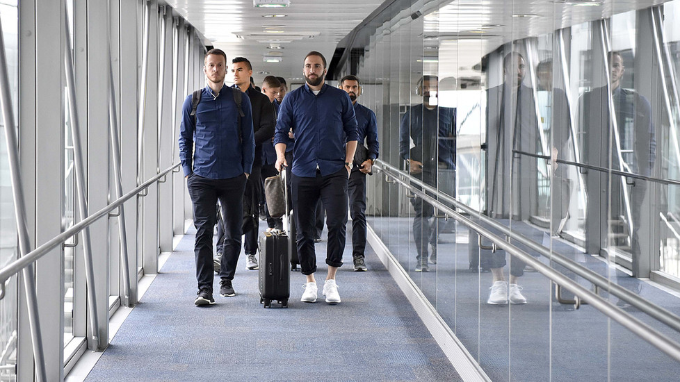 Dàn sao Juventus hừng hực tiến quân tới Monaco
