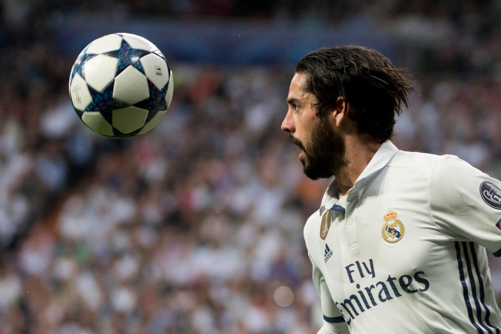 Góc chiến thuật: Simeone bất lực vì "mối nối" Isco