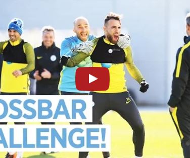 Ảnh bài viết Dàn sao Man City trổ tài đá xà ngang cực đỉnh