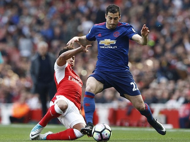 Ảnh bài viết Welbeck nổ súng, Arsenal xử đẹp Man Utd